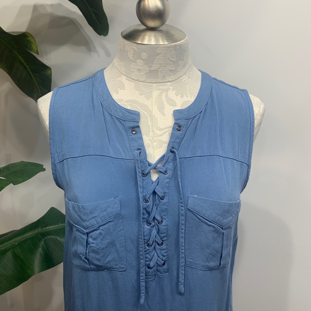 Sleeveless Blue Lace-Up Dress - Picture 4 of 7